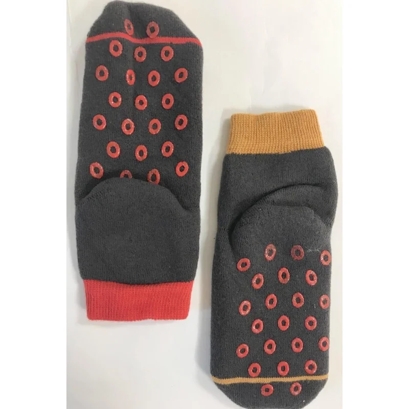 Chaussettes Chaussons Chaperon Et Loup 4 Chaussettes Chaussons Chaperon Et Loup – Image 2