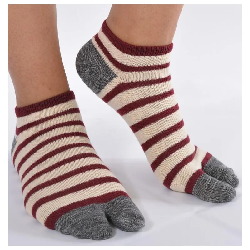 Chaussettes Ninjas Grises Larges Rayures Bordeaux 3 Chaussettes Ninjas Grises Larges Rayures Bordeaux